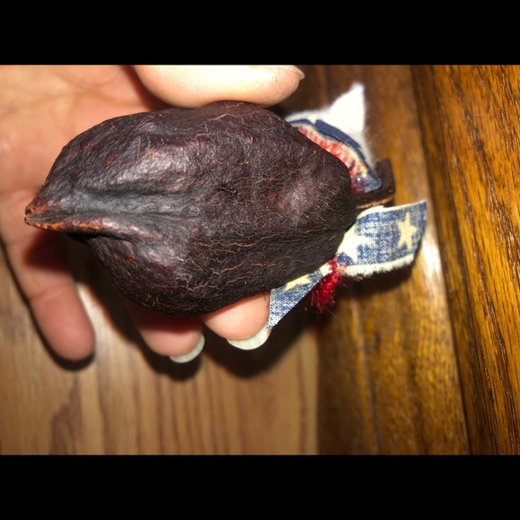 Handmade, felted mouse in fig shell - Picture 4 of 5